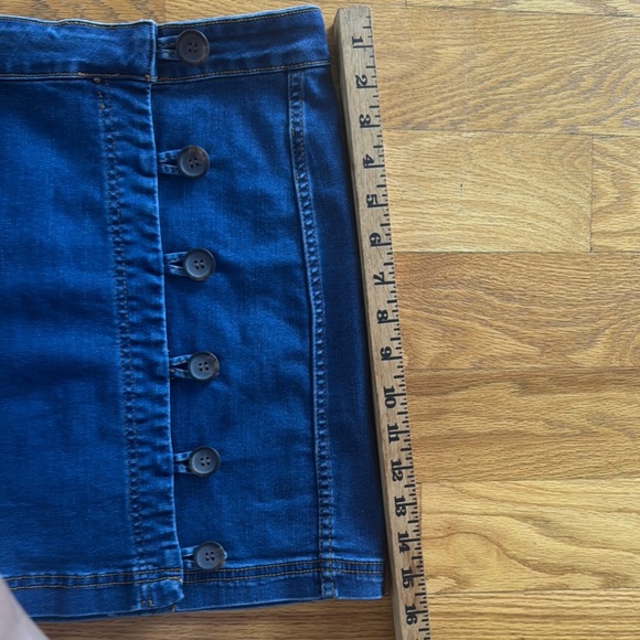 Skirt ,Denim Button-Up Skirt - Picture 6 of 8